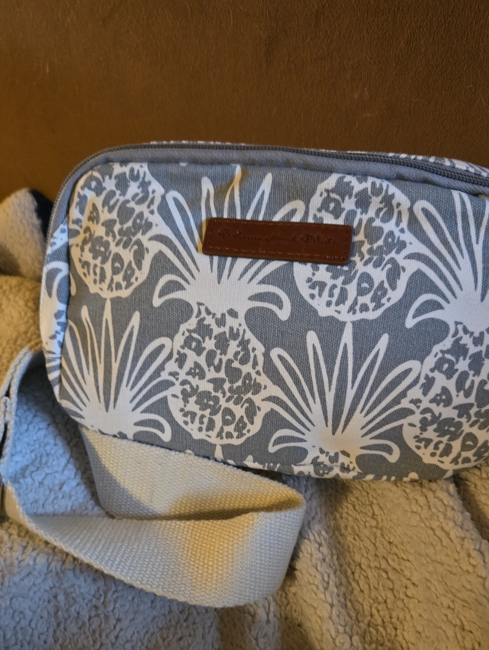 Gray and White Pineapple Print Fanny Pack